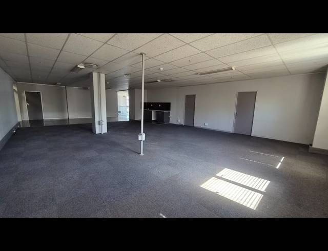 7,740M² WAREHOUSE TO LET IN ISANDO